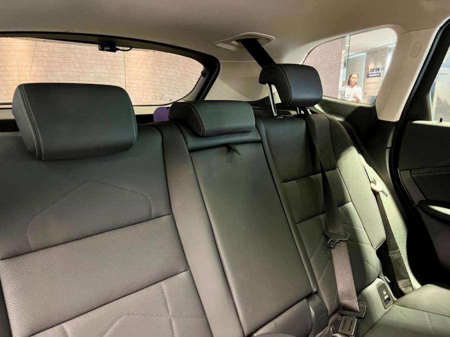 iX1 xDrive30 xLine - Image 7